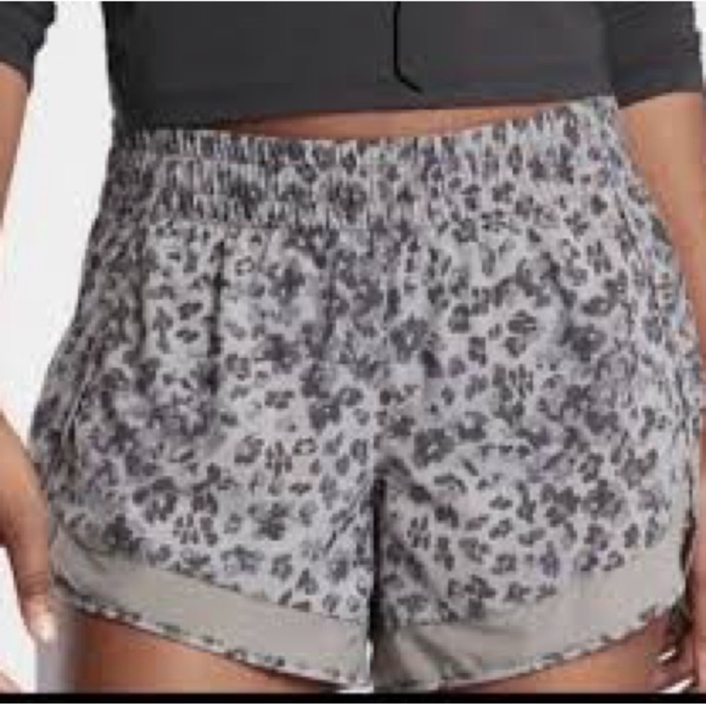 MESH RACER RUN MID RISE 4 SHORT - Picture 3 of 13